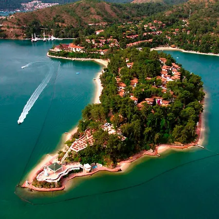 Club & Letoonia Üdülőközpont 5*